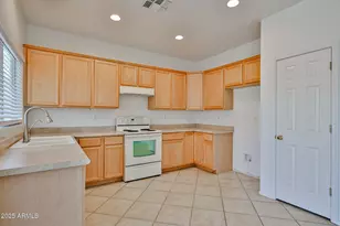 14584 W Watson Ln, Surprise, AZ 85379 - Photo 10
