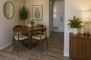 320 E Willetta St, Phoenix, AZ 85004 - Photo 2
