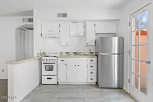 5702 E Camelback Rd, Phoenix, AZ 85018 - Photo 8