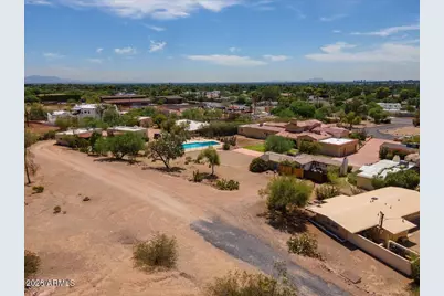 5702 E Camelback Road #SAGUARO, Phoenix, AZ 85018 - Photo 32