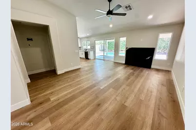 7352 W Via Del Sol Drive, Glendale, AZ 85310 - Photo 8