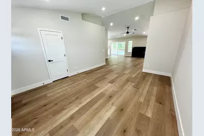 7352 W Via Del Sol Drive, Glendale, AZ 85310 - Photo 6
