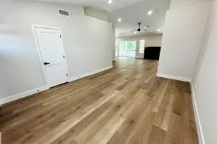 7352 W Via Del Sol Dr, Glendale, AZ 85310 - Photo 6