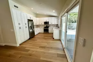 7352 W Via Del Sol Dr, Glendale, AZ 85310 - Photo 10
