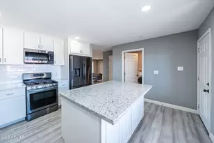 8131 E Amelia Ave, Scottsdale, AZ 85251 - Photo 4