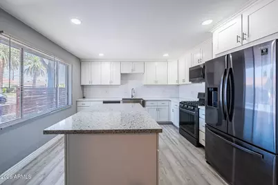 8131 E Amelia Avenue, Scottsdale, AZ 85251 - Photo 2