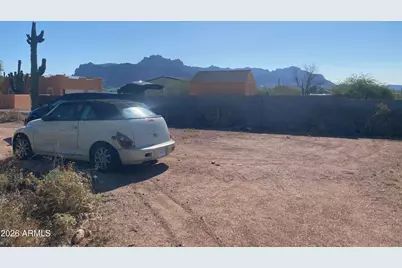 2286 E Broadway Avenue, Apache Junction, AZ 85119 - Photo 2