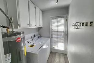1168 E Cochise Dr, Phoenix, AZ 85020 - Photo 8