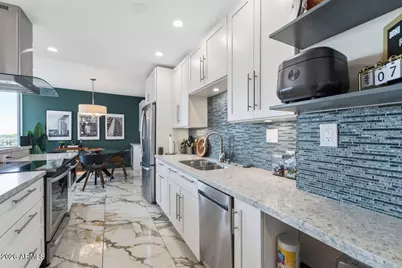 207 W Clarendon Avenue #4B, Phoenix, AZ 85013 - Photo 1