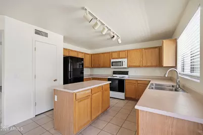 6107 N 135th Drive, Litchfield Park, AZ 85340 - Photo 8