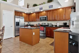 43251 W Cydnee Dr, Maricopa, AZ 85138 - Photo 10
