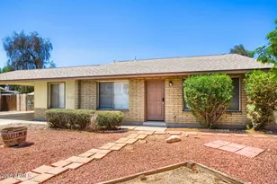1946 W Kerry Ln, Phoenix, AZ 85027 - Photo 4