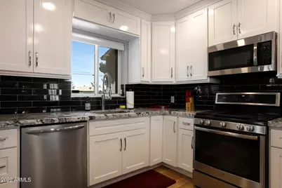 2235 E Heatherbrae Drive, Phoenix, AZ 85016 - Photo 6