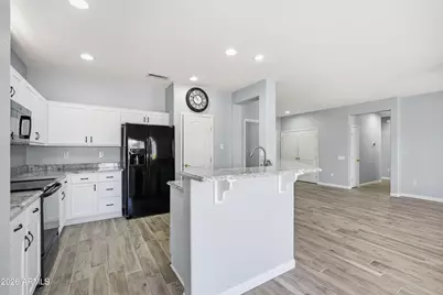 16536 W Rock Springs Lane, Surprise, AZ 85374 - Photo 8