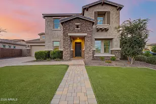 1002 E Parkview Dr, Gilbert, AZ 85295 - Photo 2