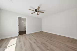 3221 N 37th St, Phoenix, AZ 85018 - Photo 6