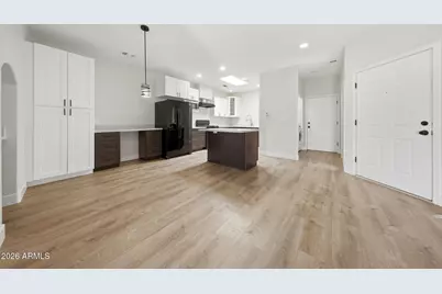 3221 N 37th Street #31, Phoenix, AZ 85018 - Photo 2