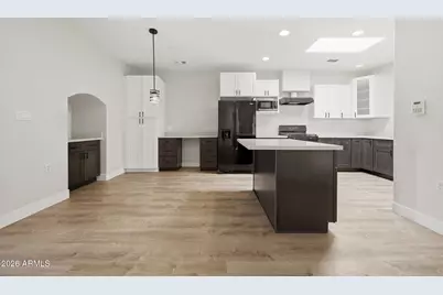 3221 N 37th Street #31, Phoenix, AZ 85018 - Photo 1