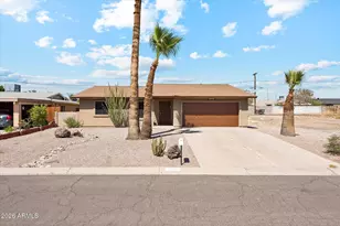 11009 N 114th Dr, Youngtown, AZ 85363 - Photo 2