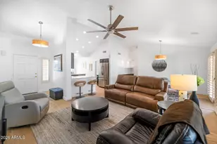 3840 S Acacia Ct, Chandler, AZ 85248 - Photo 2