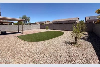 17520 W Watson Lane, Surprise, AZ 85388 - Photo 16