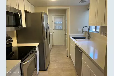925 E Beryl Avenue, Phoenix, AZ 85020 - Photo 2