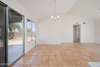 12110 N 70th Avenue, Peoria, AZ 85345 - Photo 8