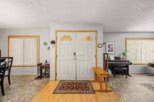 11817 S Coconino St, Phoenix, AZ 85044 - Photo 4