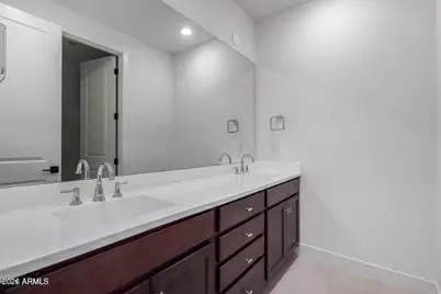 2121 W Sonoran Desert Drive #Apt 5, Phoenix, AZ 85085 - Photo 16