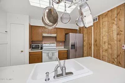 8140 N 107th Avenue #310, Peoria, AZ 85345 - Photo 8