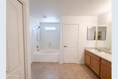 22524 N Davis Way, Maricopa, AZ 85138 - Photo 10