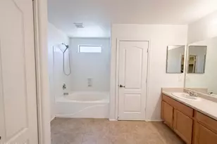 22524 N Davis Way, Maricopa, AZ 85138 - Photo 10