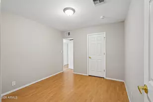 37 W Edgemont Ave, Phoenix, AZ 85003 - Photo 20