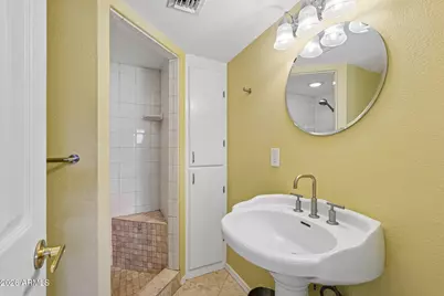 37 W Edgemont Avenue, Phoenix, AZ 85003 - Photo 24
