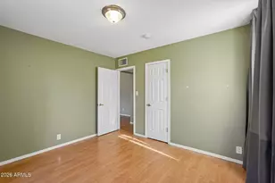37 W Edgemont Ave, Phoenix, AZ 85003 - Photo 16
