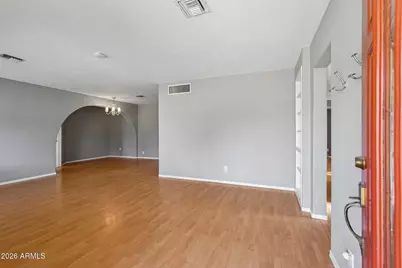 37 W Edgemont Avenue, Phoenix, AZ 85003 - Photo 6
