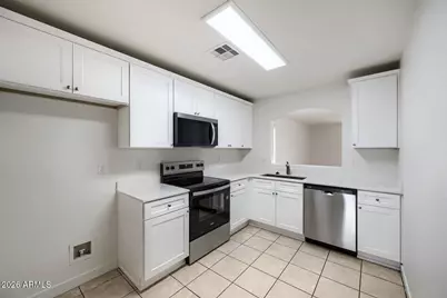 5610 S 5th Drive, Phoenix, AZ 85041 - Photo 4