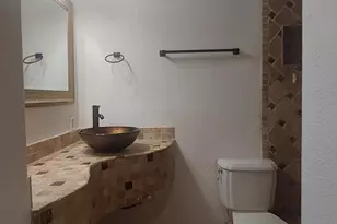 2448 W Freeway Ln, Phoenix, AZ 85021 - Photo 18