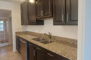2448 W Freeway Ln, Phoenix, AZ 85021 - Photo 8