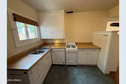 72 W Willetta Street #A, Phoenix, AZ 85003 - Photo 10