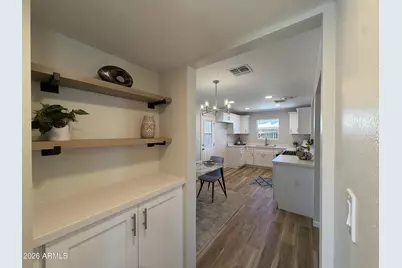 209 E Jones Avenue, Phoenix, AZ 85040 - Photo 8