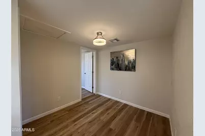 209 E Jones Avenue, Phoenix, AZ 85040 - Photo 18