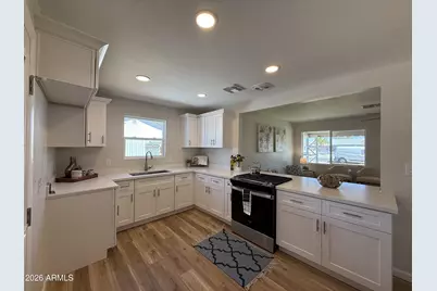 209 E Jones Avenue, Phoenix, AZ 85040 - Photo 4