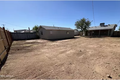 209 E Jones Avenue, Phoenix, AZ 85040 - Photo 14