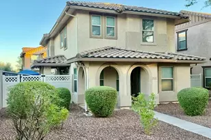 919 S Pheasant Dr, Gilbert, AZ 85296 - Photo 1