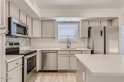 16033 W Diamond Street, Goodyear, AZ 85338 - Photo 6