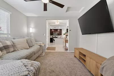 8224 W Albeniz Place, Phoenix, AZ 85043 - Photo 8