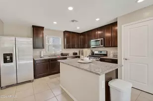 8224 W Albeniz Pl, Phoenix, AZ 85043 - Photo 10