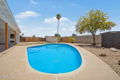 7149 W Wilshire Drive, Phoenix, AZ 85035 - Photo 32