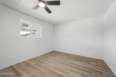 7149 W Wilshire Drive, Phoenix, AZ 85035 - Photo 14